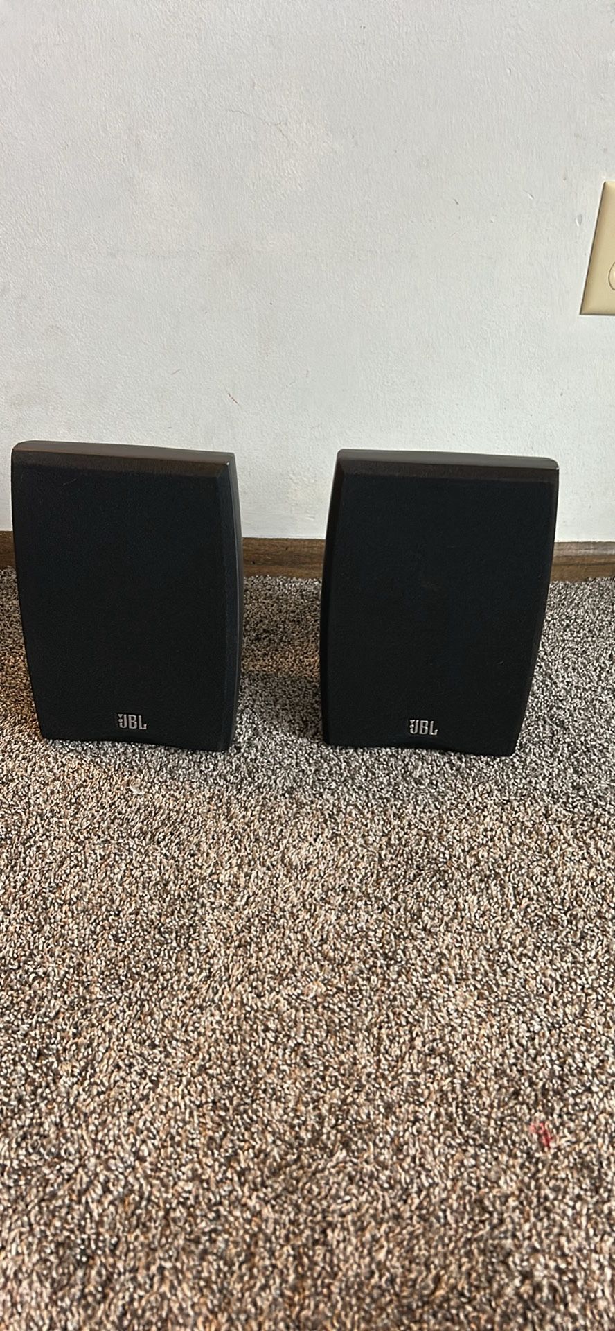 JBL N24 Northridge Series bookshelf speakers