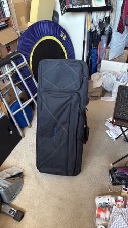 Keyboard music equipment case