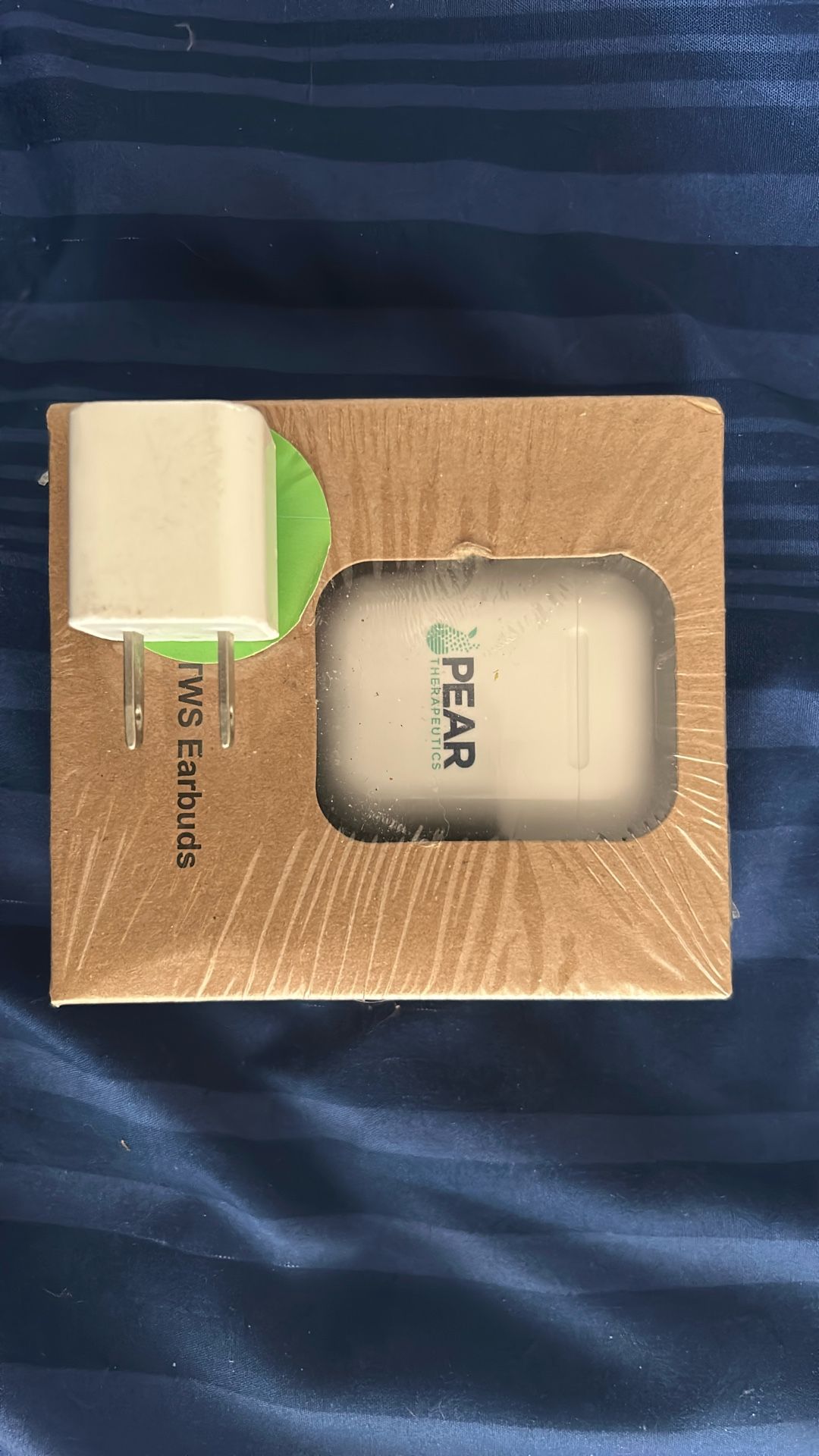 Pear Wireless Earbuds New In Box Like Apple Earbuds W/Real Apple Charging Block