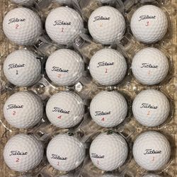 2 Dozen Like New Titleist Golf Balls As Pictured 