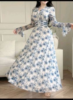 Beautiful floral maxi dress