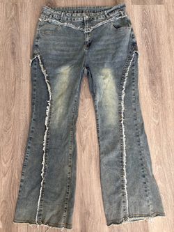 ROMWE Women’s Size 2XL Bell Bottom Distressed Denim Jeans