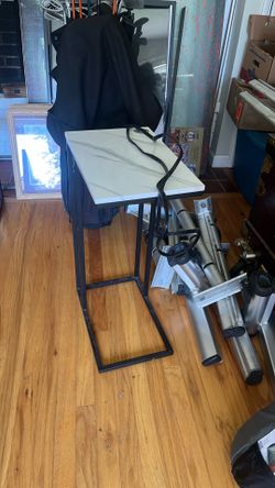 End table, side table with plug ins