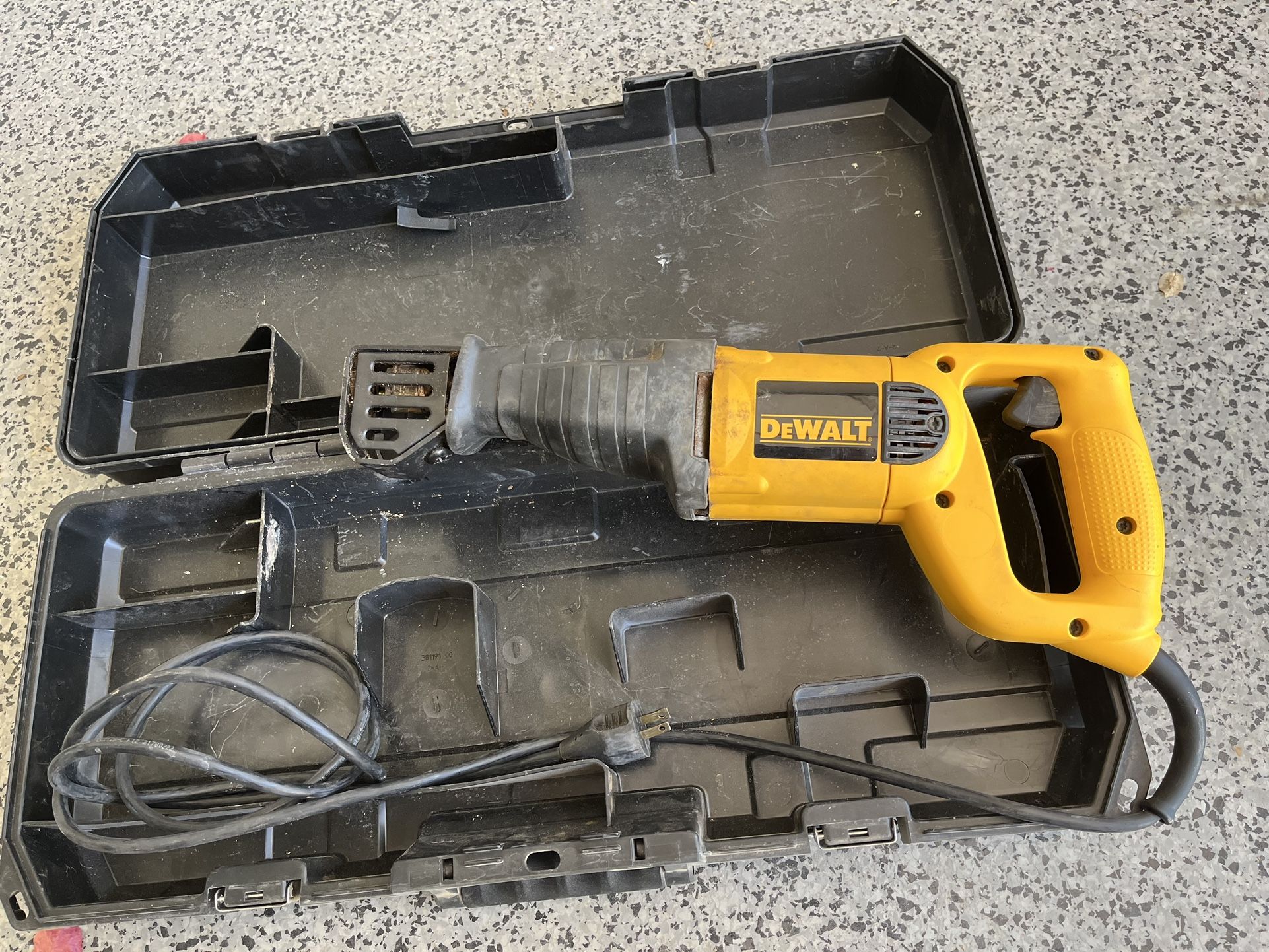 Dewalt Corded Reciprocating Saw 