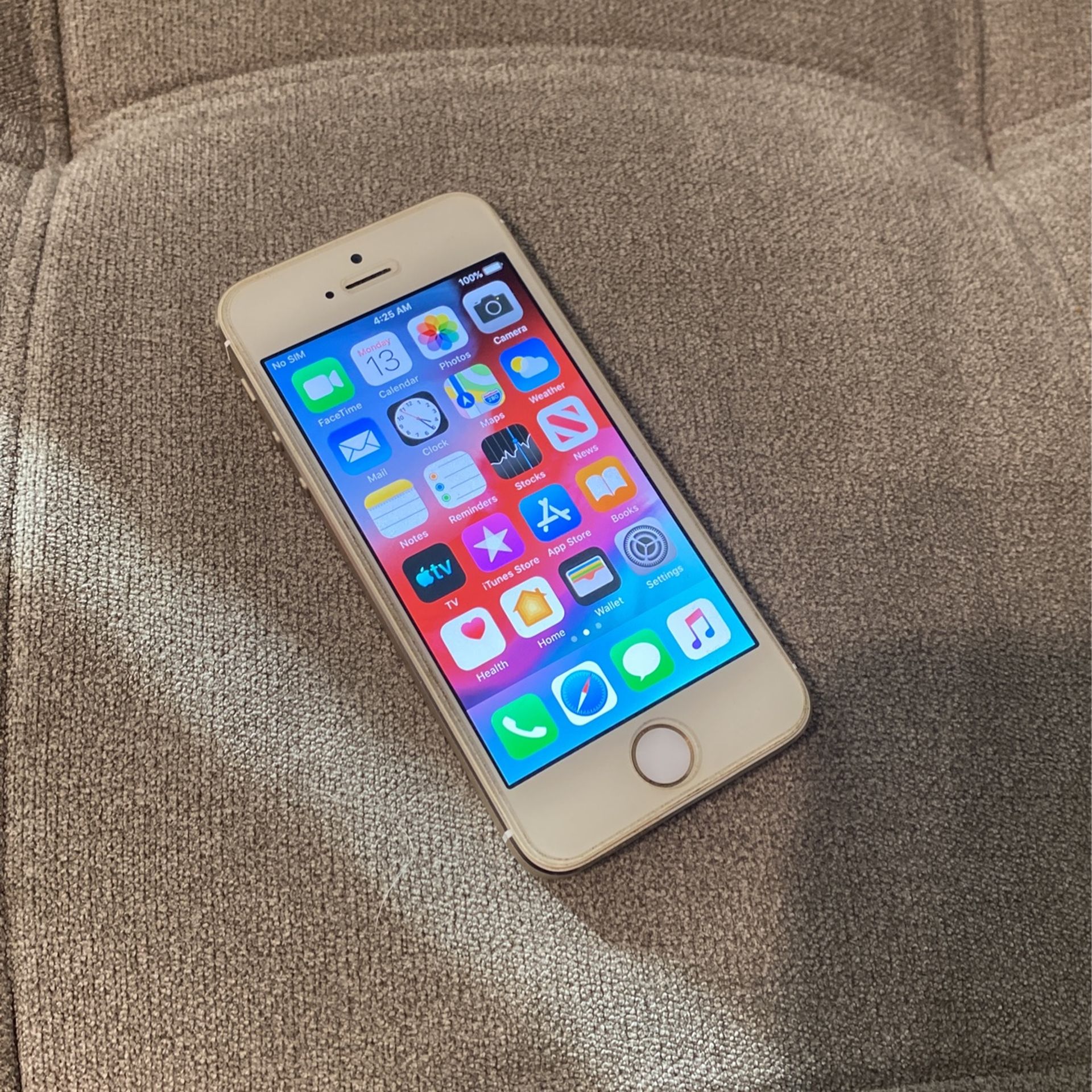 Apple iphone 5s 32GB Gold GSM Unlocked