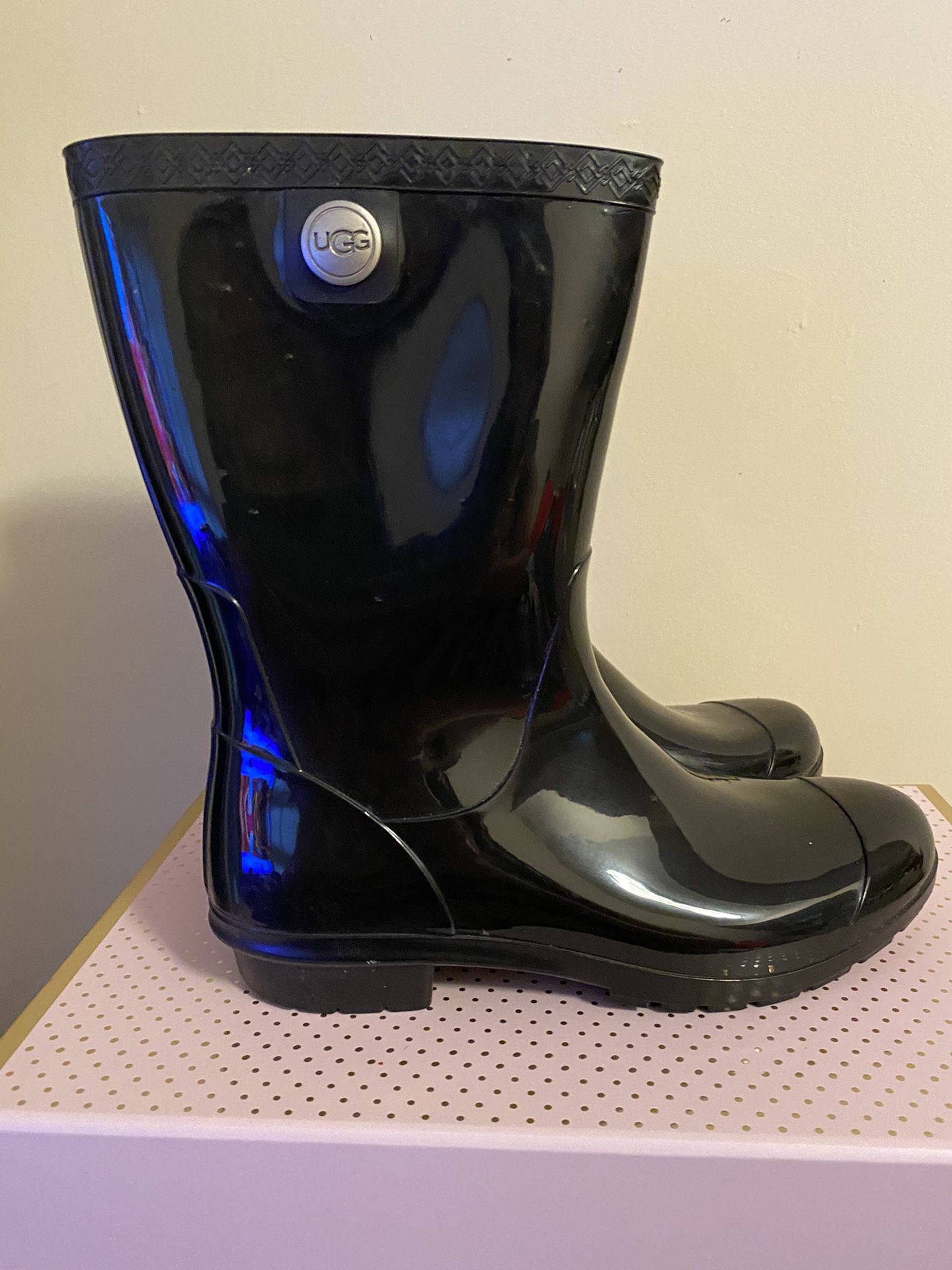 Rain boot size 8 for women