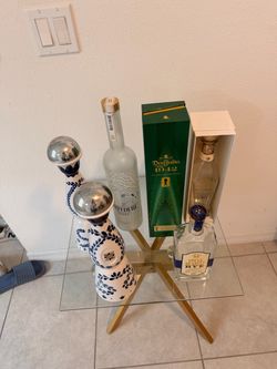 Empty clasé bottle