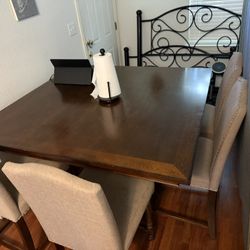 Dinner Table 