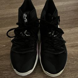 Kyrie 4s best sale on sale