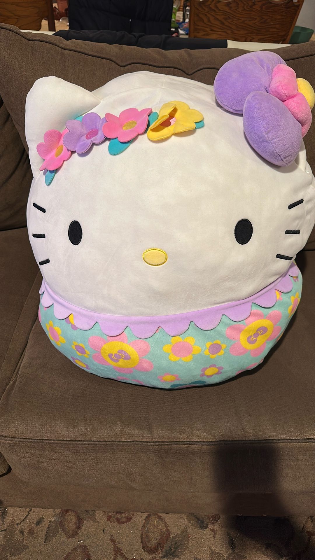 Large Hello Kitty Squish Mellow