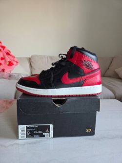 Jordan 1- Black Red Mid