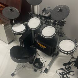 Selling Drum Set