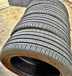 235/45/18 Michelin set de Tires en buenas condiciones de vida las 4