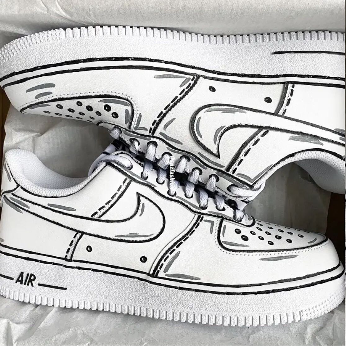 Despite costing $40 more, the “Utopia” Air Force 1s come with a regular Nike  AF1 box and style code. 🥴 [📸 Illusionftd/tw, h/t @ovrnundr.io]