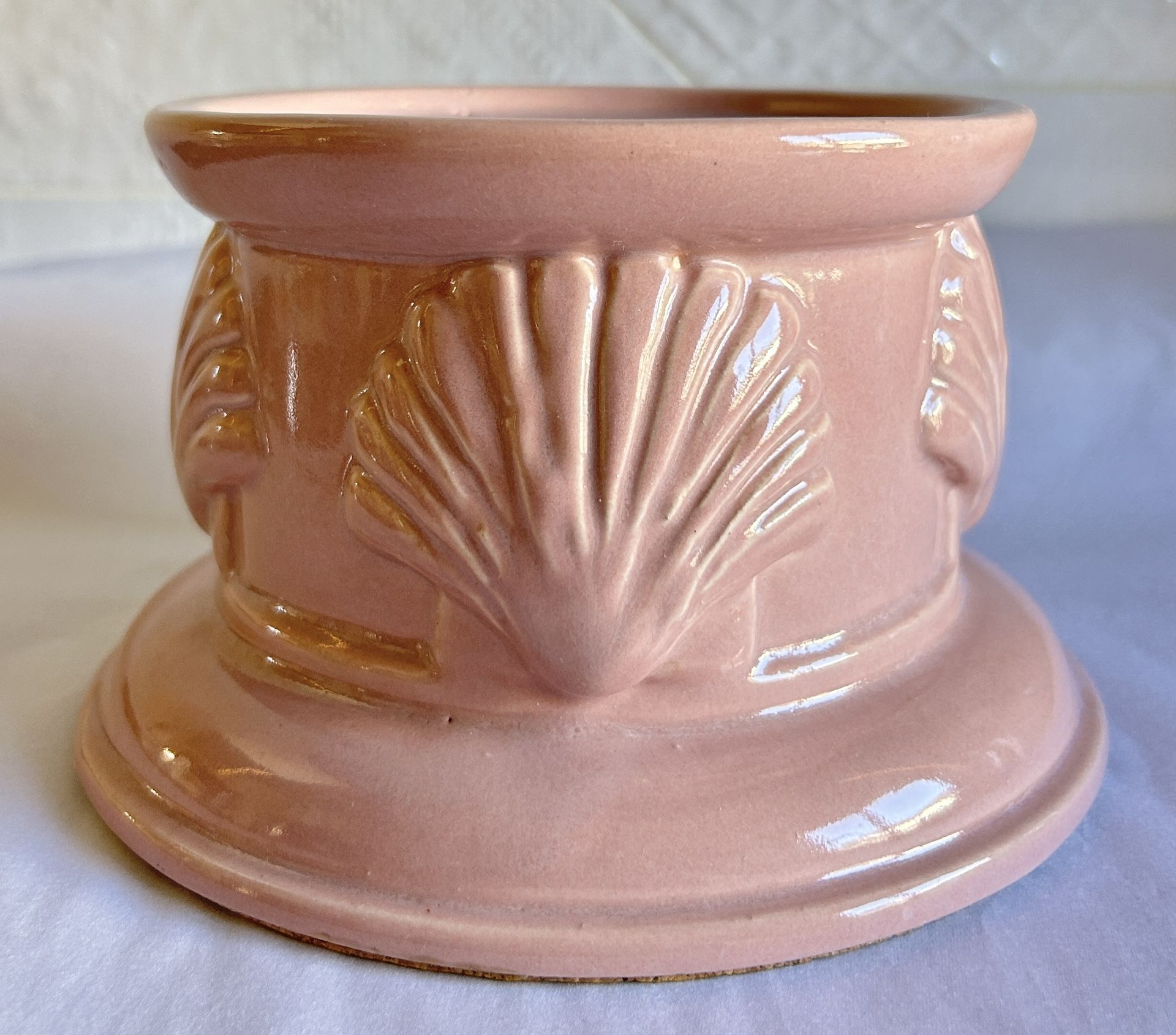 Vintage Pink Vanguard Accents Seashell Candle Holder