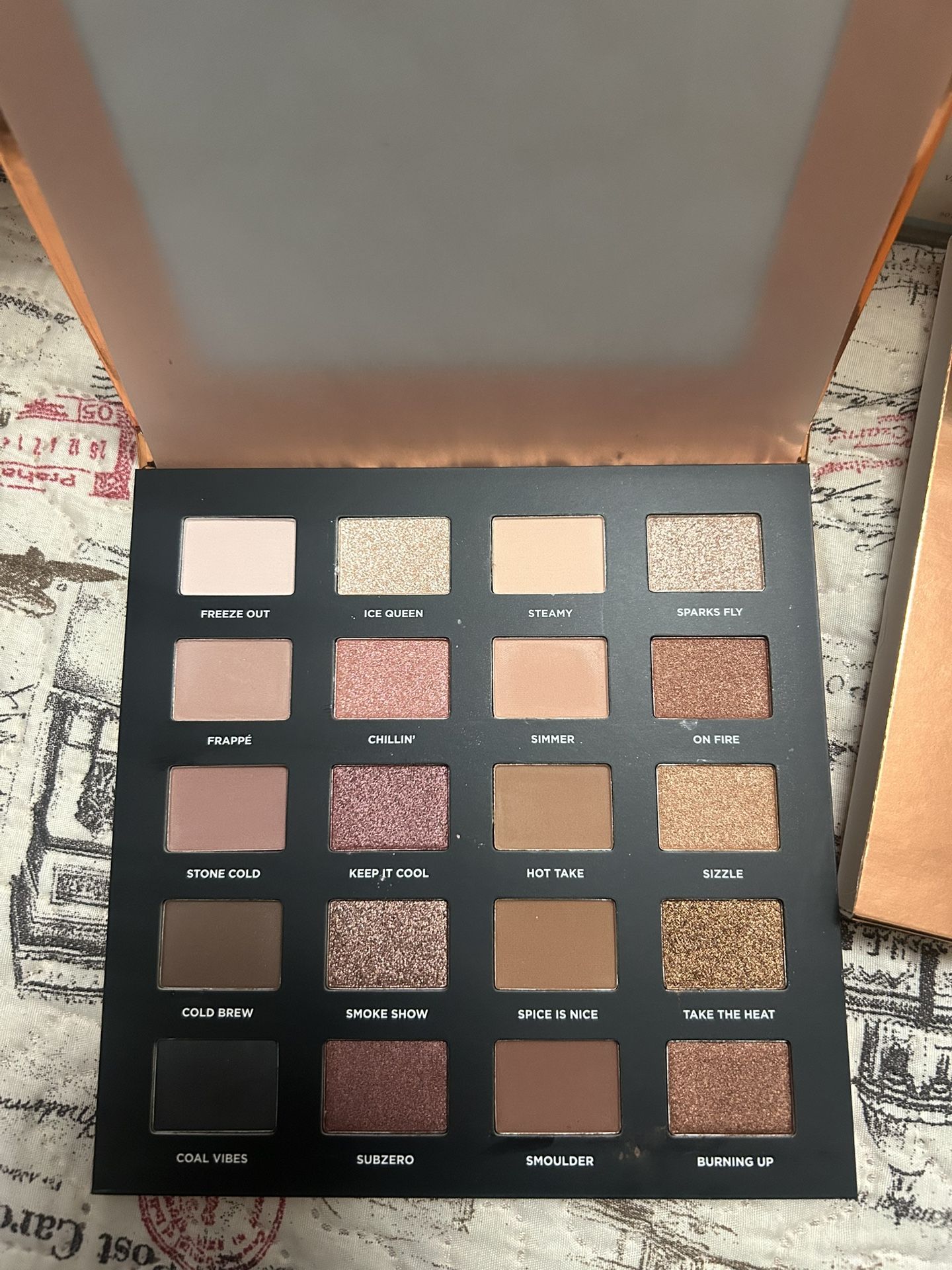 Iconin Eyeshadow Palette 