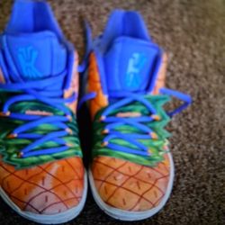Sponge Bob Shoes Kyrie Size 6.5