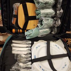 Insulated Picnic Backpack - Four Person Set