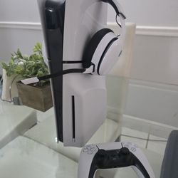 PLAYSTATION 5 SLIM 1TB