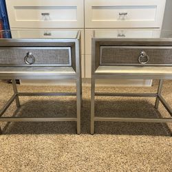 Bedside Tables With Drawer (2)