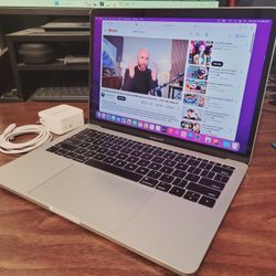 MacBook Pro Laptop, 17