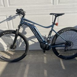 Mountain Bike Giant Talon E+3 Three 29er 20 Mph