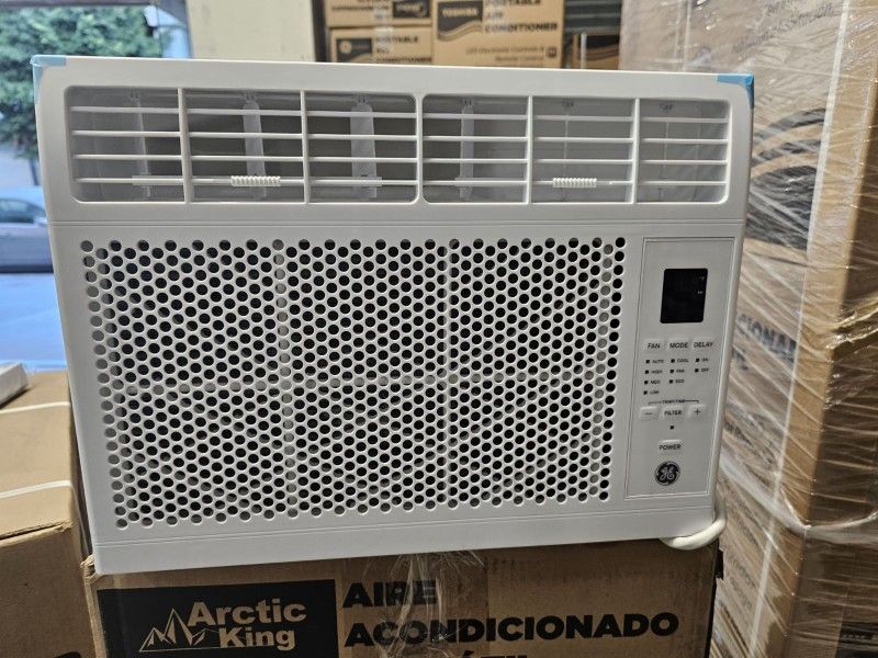 6000btu Windows Ac By GE WiFi Smart. Complete Set New