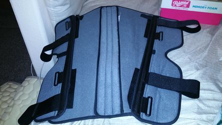 Cushion leg brace