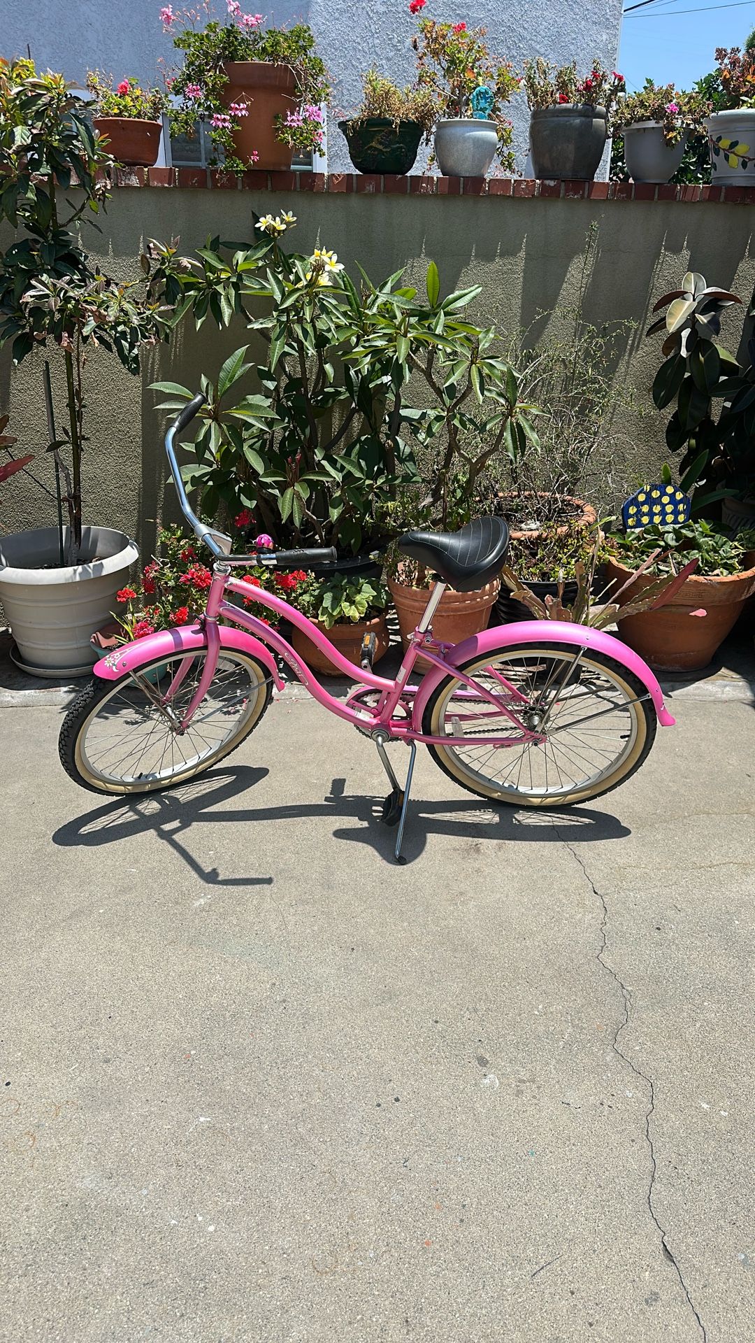 24 Inch Grill, Pink Phat Bike Cruiser