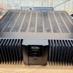 Rotel Six Channel Power Amplifier Model RMB-1066