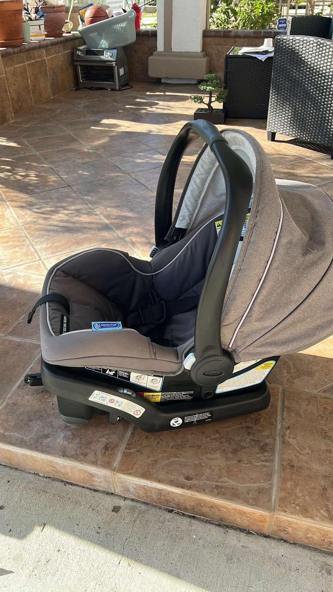 Car Seat $30
