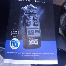 Zoom h6 portable audio recorder