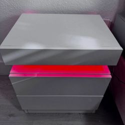 NIGHTSTAND