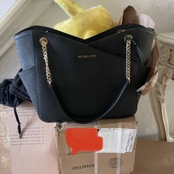 Brand New MK Bag Price Firm for Sale in Arlington, TX - OfferUp