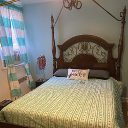 Wooden Queen Size Canopy Bed 