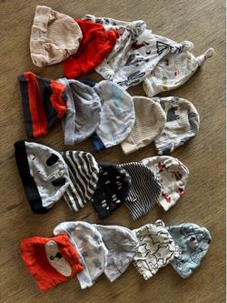 Baby clothes 25 hats