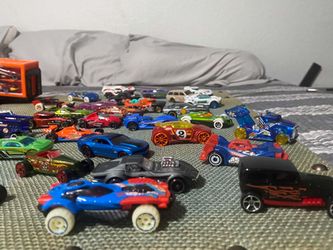 Hotwheels variety pack  of 70