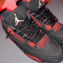 Red Thunder Jordan 4’s 