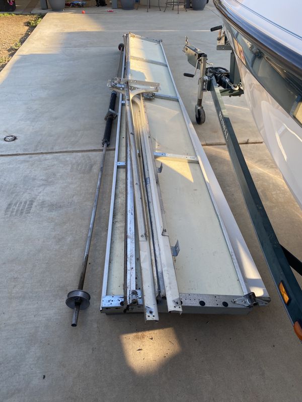 (16’ Wide X 7’ High) Roll up Garage door for Sale in Riverside, CA