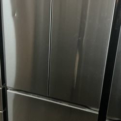 New Lg 27 Cu Ft  SMART Counter Depth MAX French Door Refrigerator With Ice And Water  ADA Comp In PrintProof Stainless Steel