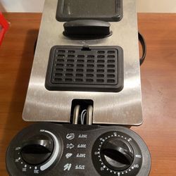 Deep Fryers like new