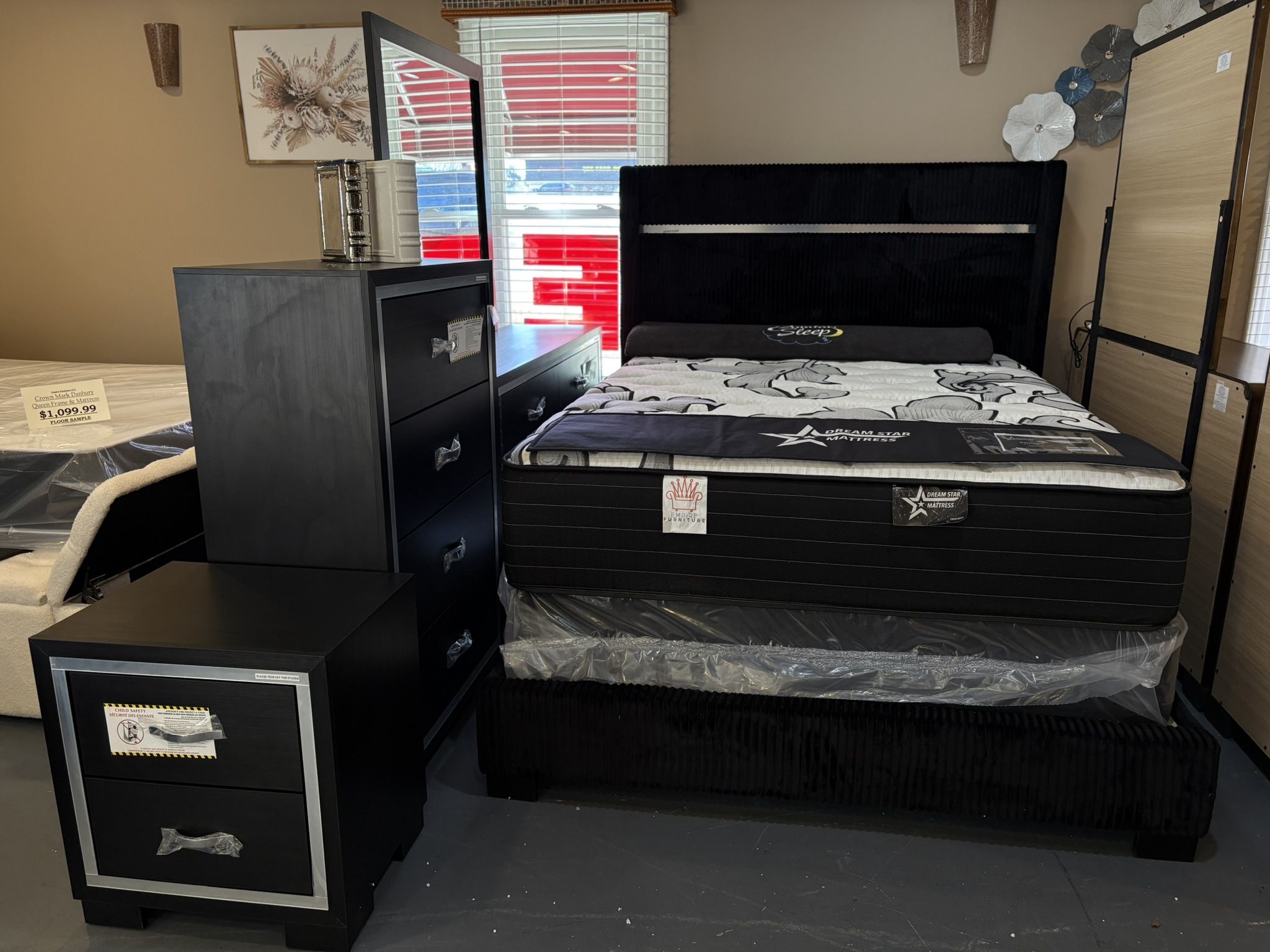 New Queen 5pc Bedroom Set
