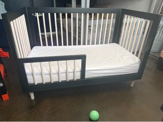 Babyletto 3-1 convertible crib