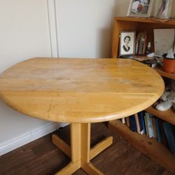 Oakwood Kitchen Table 