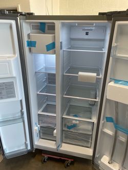 KENMORE 36 in. 29 cu ft. Counter-Depth Side by Side Refrigerator in Stainless Steel with External Ice and Water Dispenser