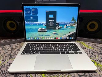 MacBook Pro M2 8GB 256GB - Like New - "⭐⭐⭐⭐⭐" Trusted Seller