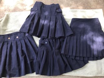 School uniforms skirts for girl $7 each great condition size 16 Slauson ave /van ness