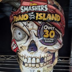 Zuru Smashers Dino Island Skull Surprise Pack Toy Set with 30 Collectibles