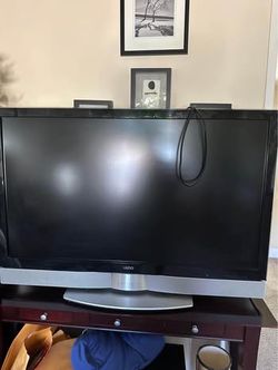 Vizio gallevia 46” 1080 progressive liquid crystal HGTV
