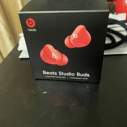 Beats Studio Buds